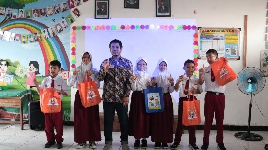 Roadshow Workshop Membaca Di SDN Pondok Kelapa 10